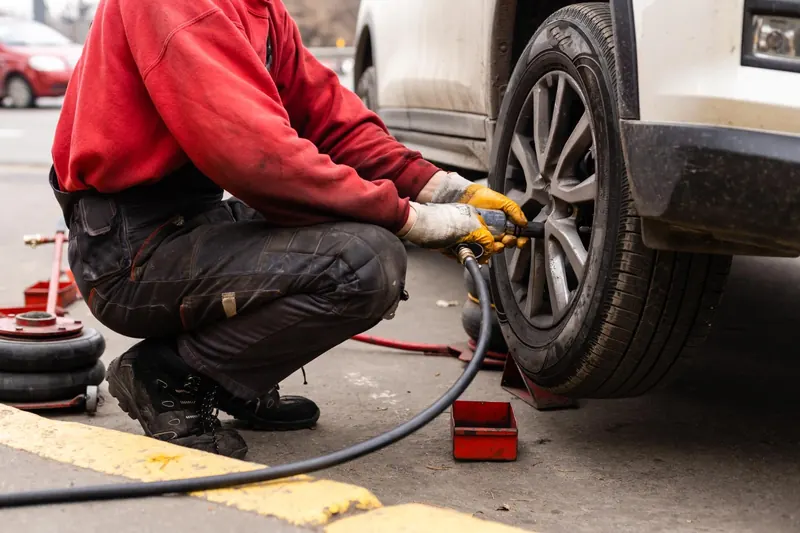 Mobile puncture repair